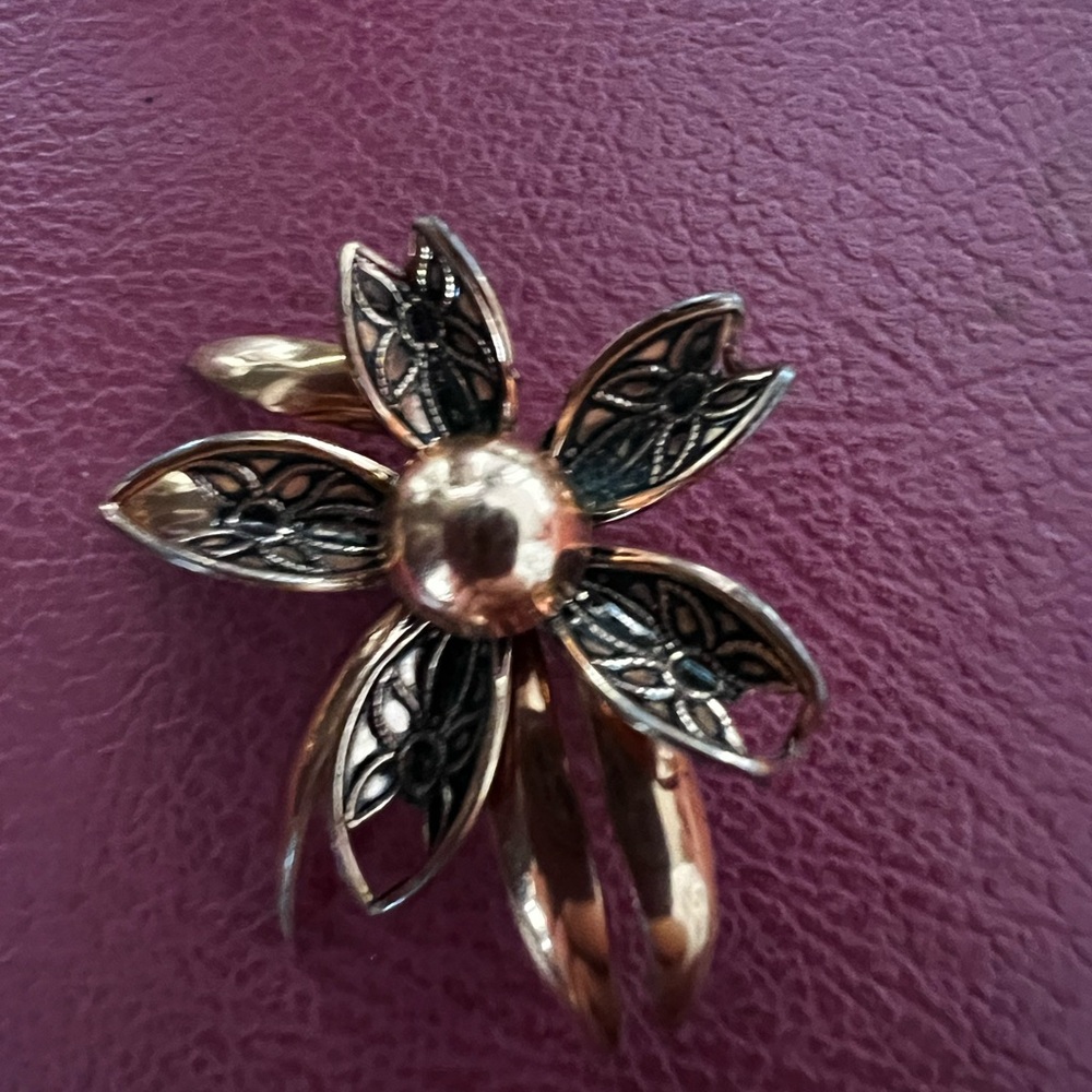 Vintage Copper Brooch Pin Mid Century Daisy Flower Detailed Filagree